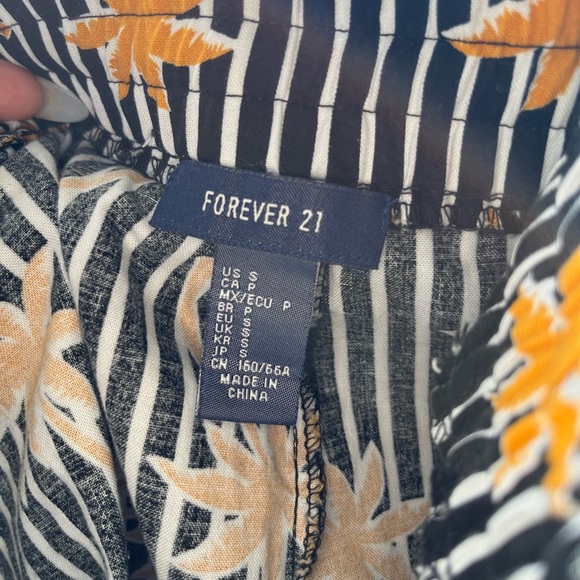 FOREVER 21 BUNDLE - Picture 5 of 8